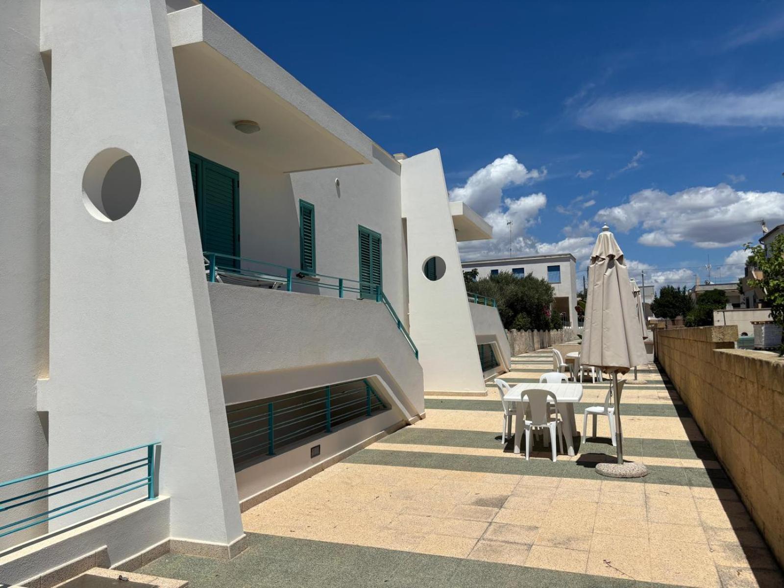 Aparthotel Terrazze Del Mare Racale Exterior foto