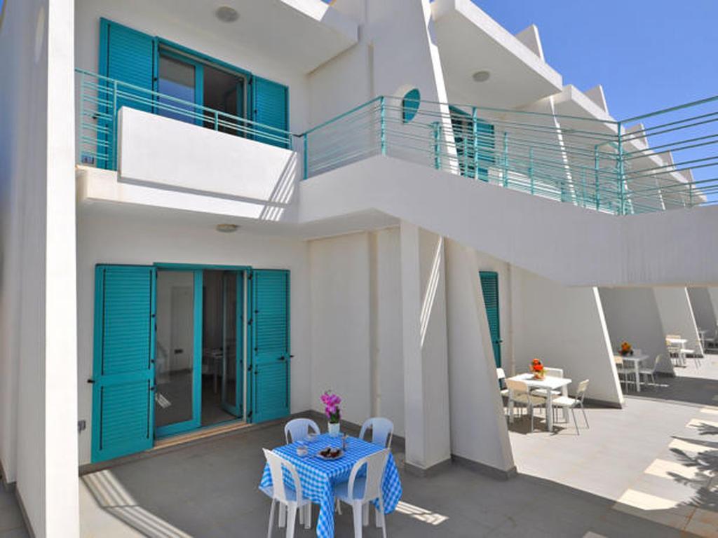 Aparthotel Terrazze Del Mare Racale Exterior foto