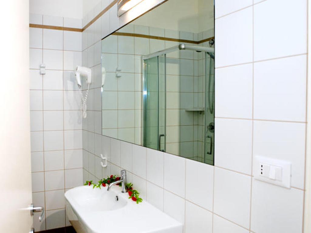 Aparthotel Terrazze Del Mare Racale Zimmer foto