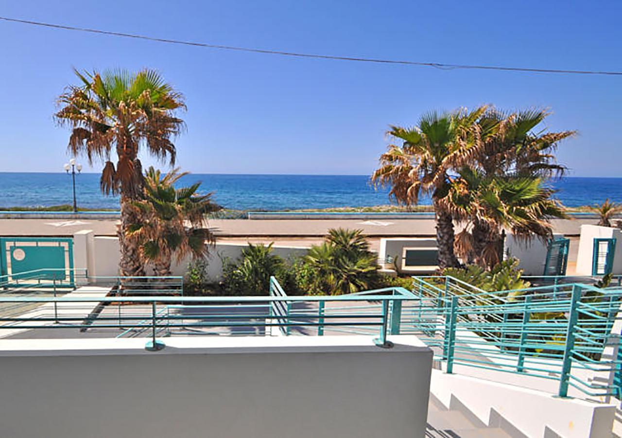 Aparthotel Terrazze Del Mare Racale Exterior foto